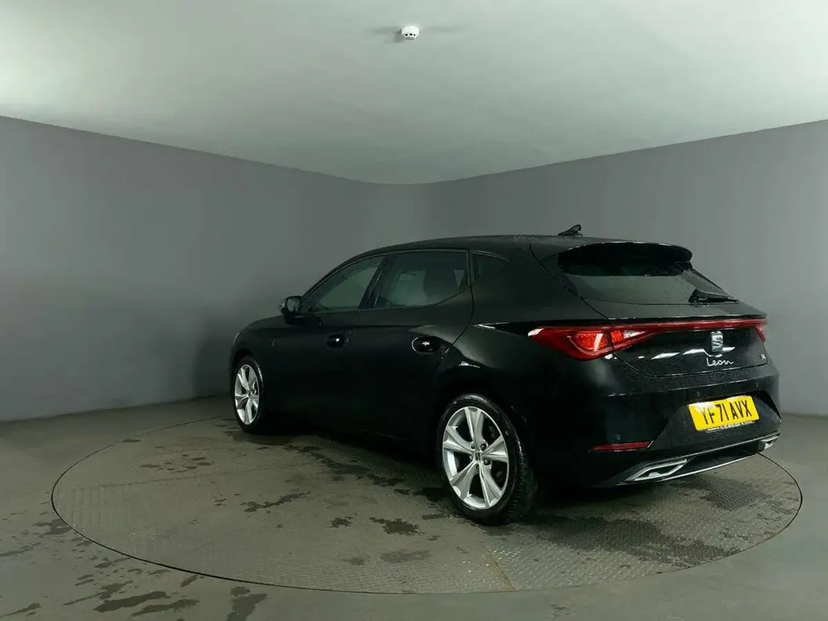 2021-seat-leon-15-tsi-evo-fr-130ps-hatchback-big-5