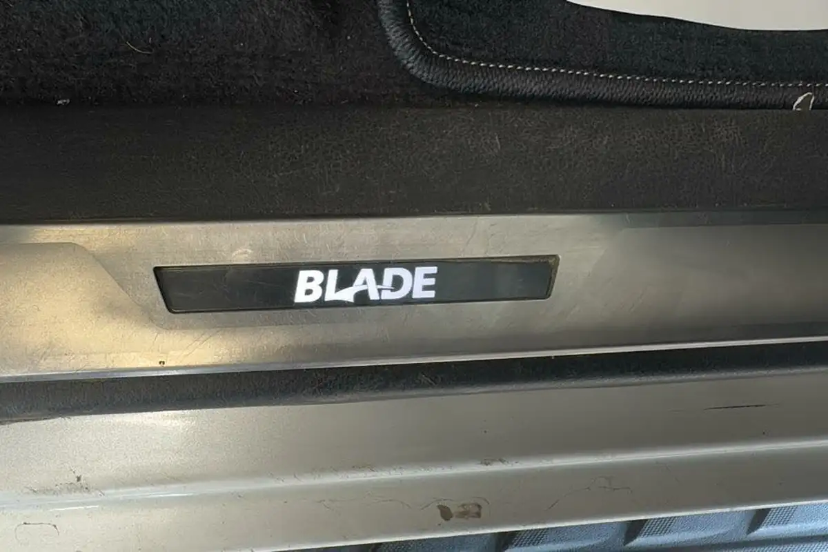 2020-isuzu-d-max-19td-blade-big-19