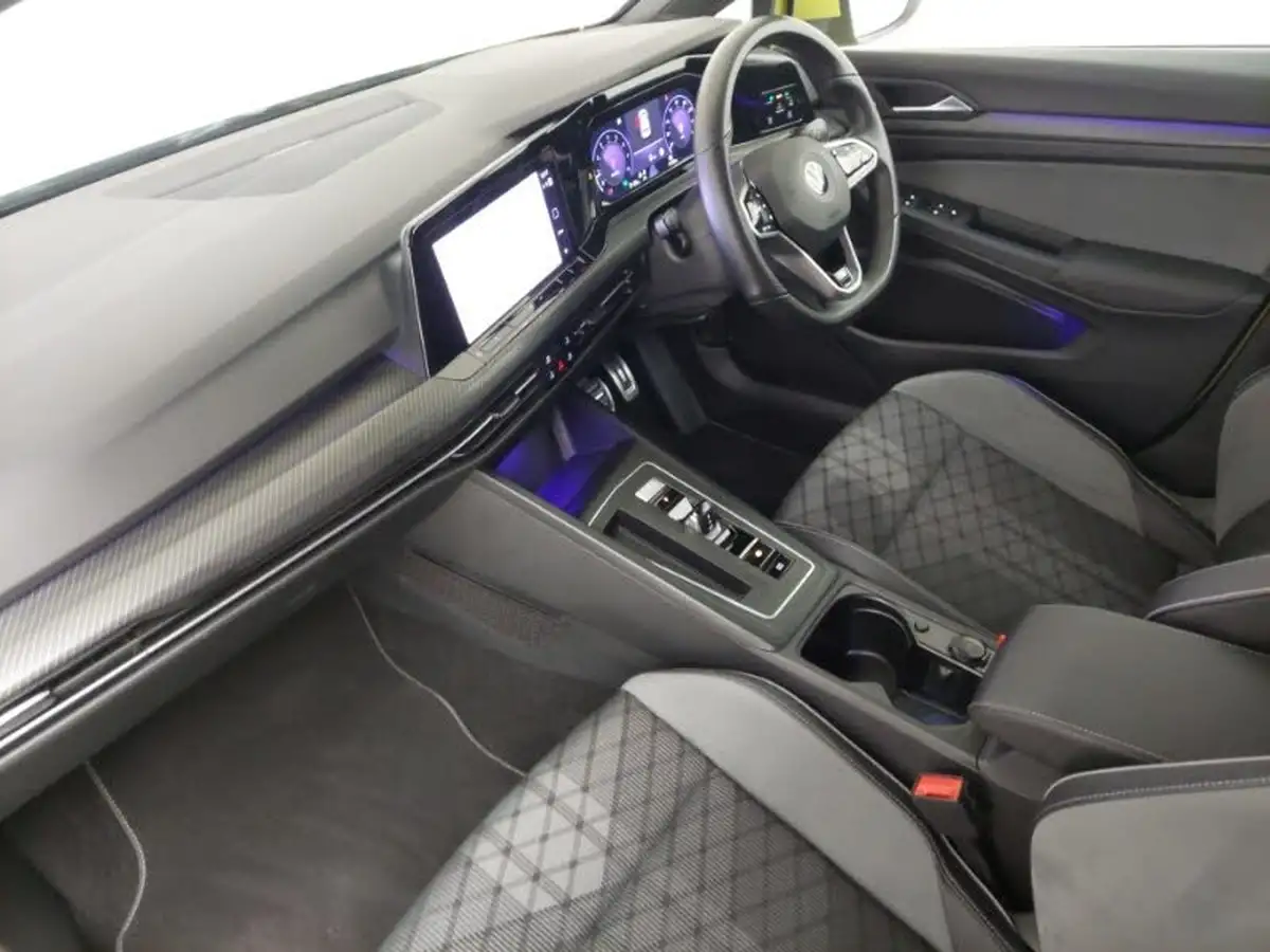 2022-volkswagen-golf-15-etsi-r-line-150ps-hatchback-big-4