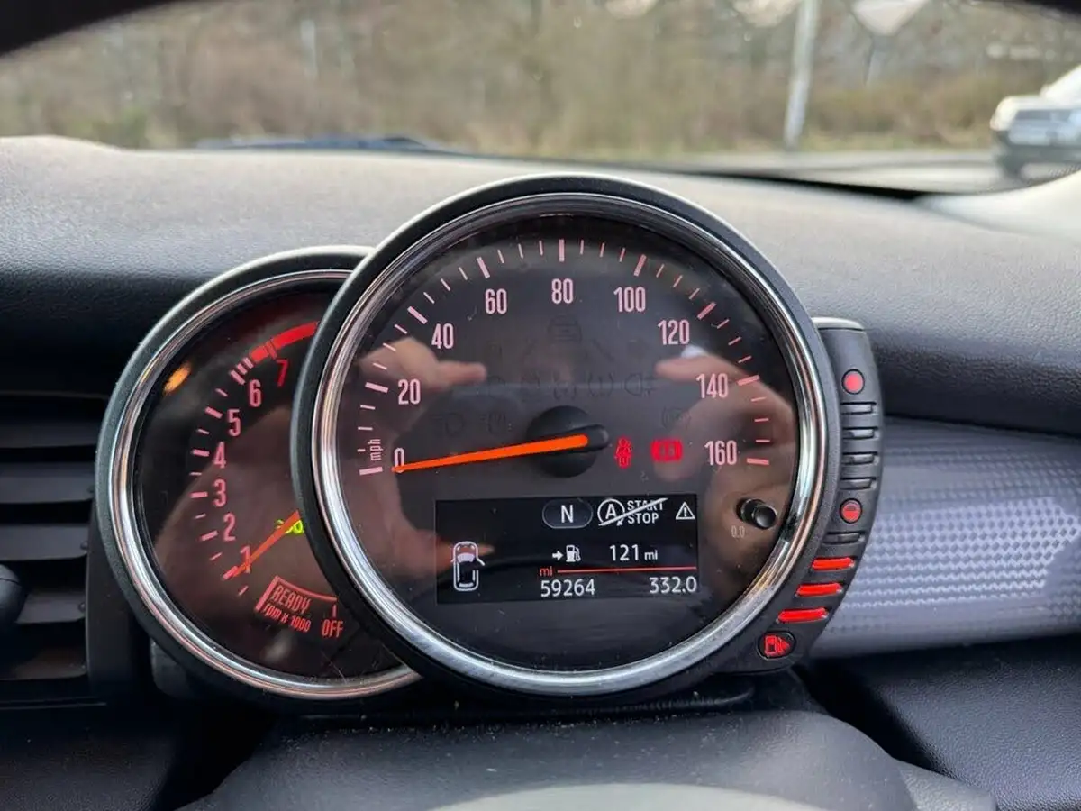 2015-mini-cooper-15-cooper-5d-big-24