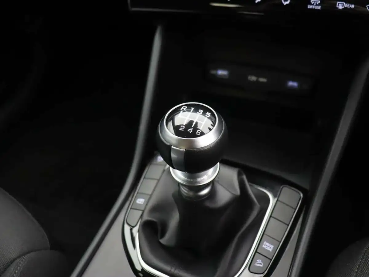 2024-hyundai-tucson-16-t-gdi-se-connect-150ps-big-28