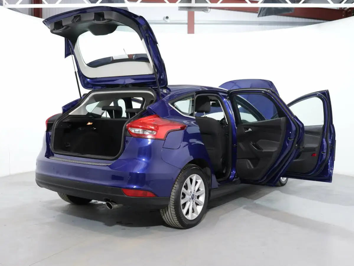 2015-ford-focus-15-titanium-hatchback-big-53