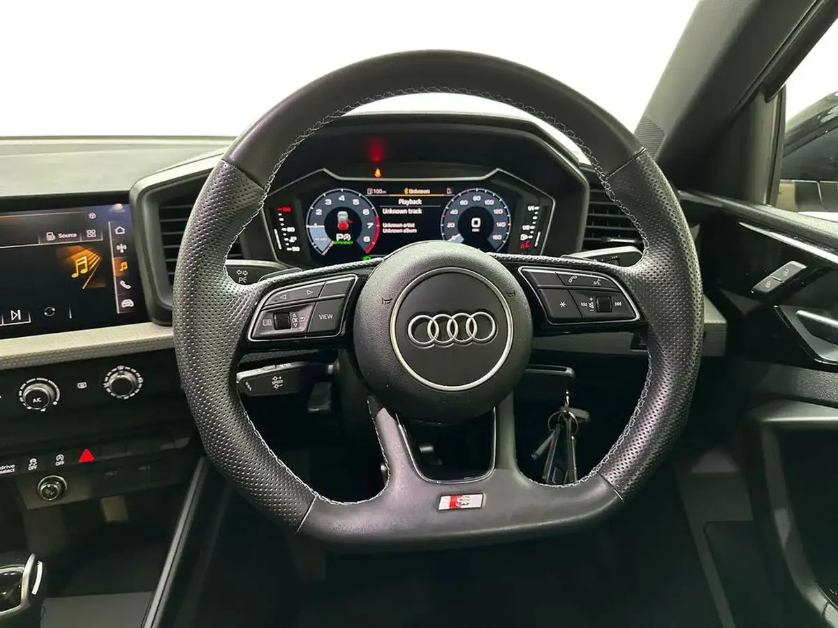 2023-audi-a1-10-30-tfsi-black-edition-s-tronic-big-16