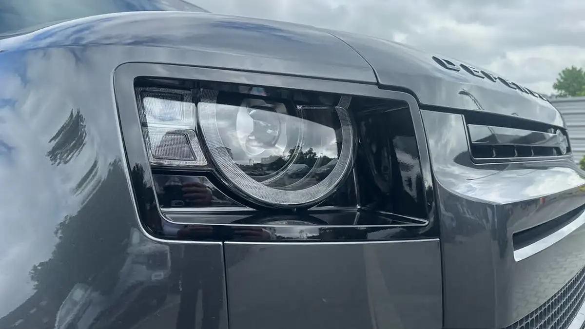 2022-land-rover-110-defender-20-p400e-x-dynamic-hse-big-16
