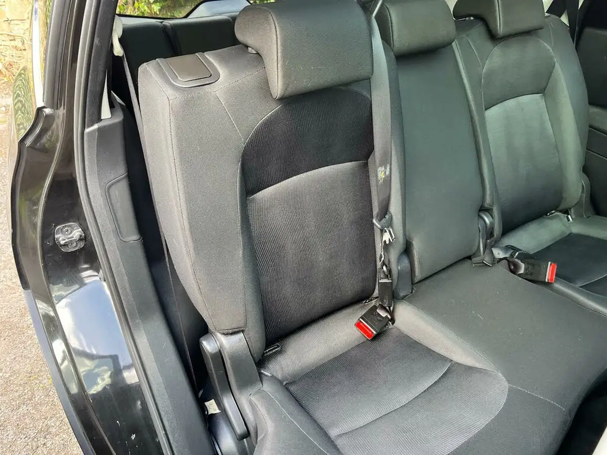 2011-nissan-qashqai2-15td-n-tec-big-21