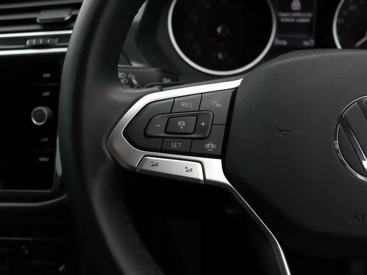 2022-volkswagen-tiguan-15-tsi-life-150ps-dsg-big-15