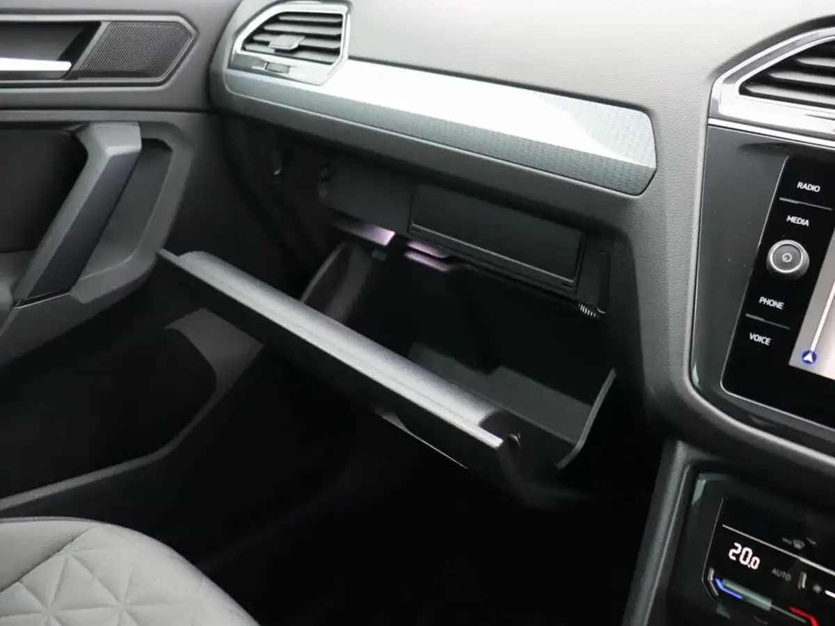 2022-volkswagen-tiguan-15-tsi-life-150ps-dsg-big-39
