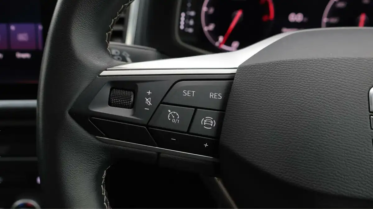 2022-seat-ateca-15-ecotsi-se-technology-big-22