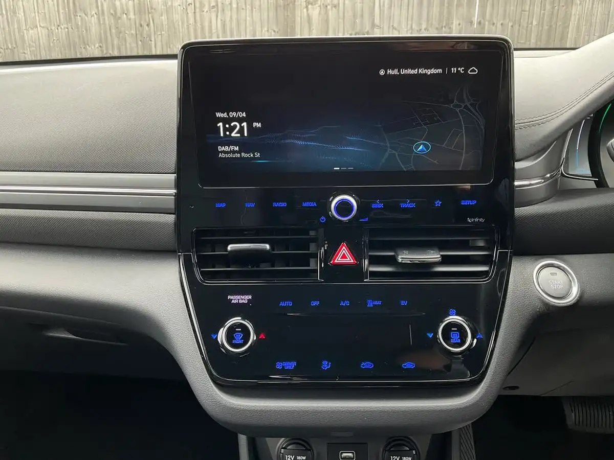 2021-hyundai-ioniq-e-premium-se-electric-100kw-big-17