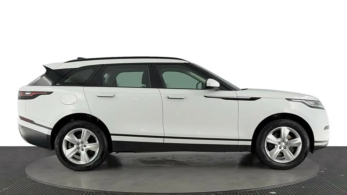 2022-land-rover-range-rover-velar-20-d200-velar-big-2