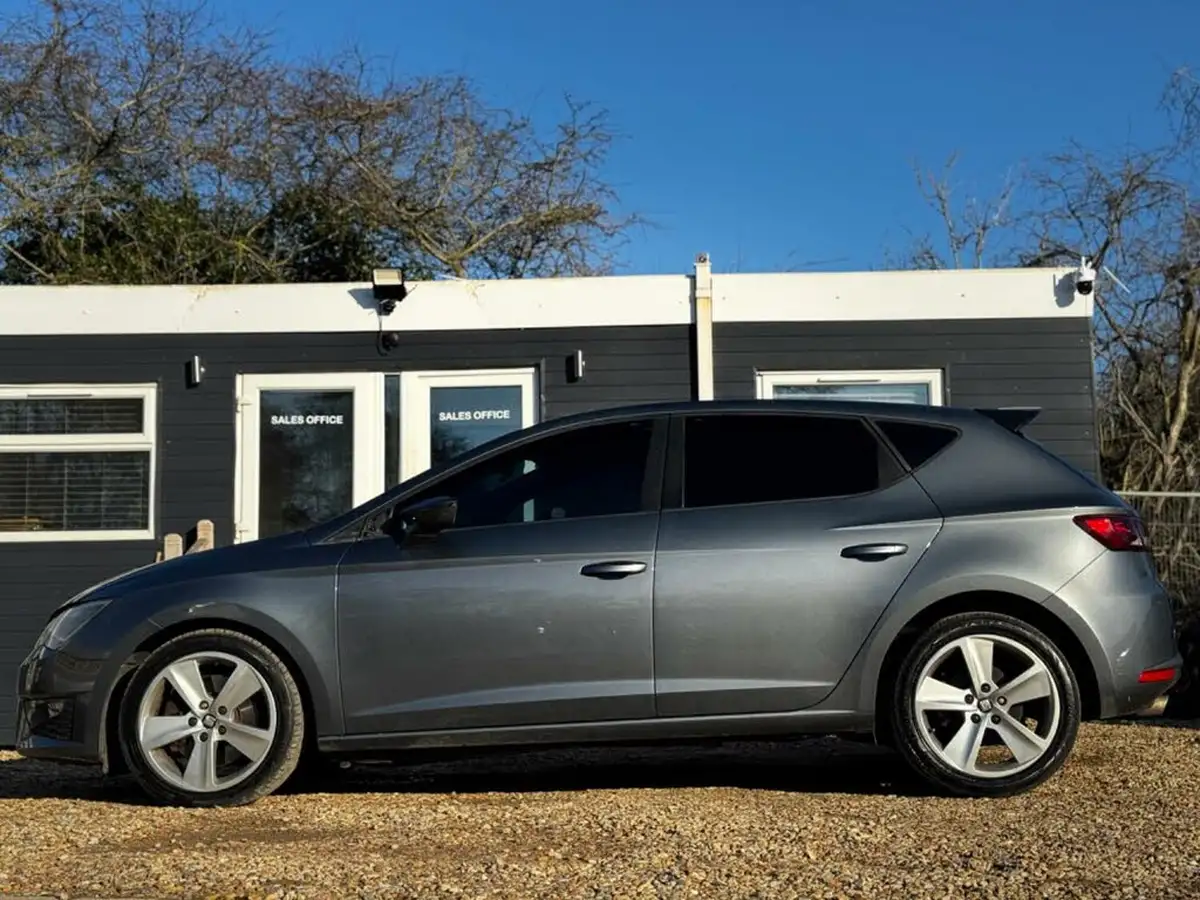2014-seat-leon-20td-fr-tech-pack-cr-184ps-ss-hatchback-5d-big-2