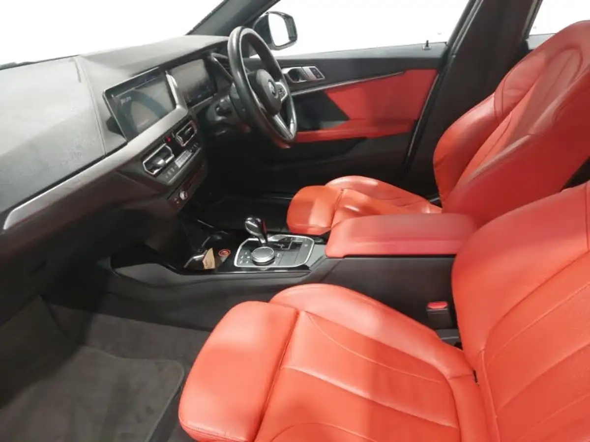 2021-bmw-1-series-15-118i-m-sport-lcp-dct-big-4