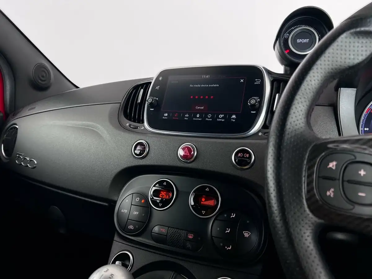 2020-abarth-595-14-tjet-competizione-big-34