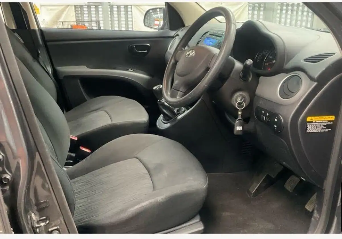 2012-hyundai-i10-12-active-big-5
