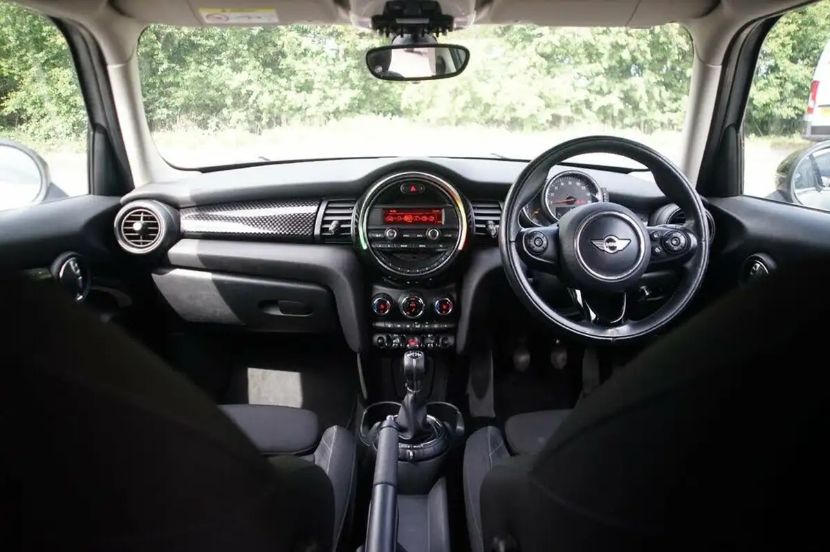 2016-mini-cooper-20td-cooper-sd-170bhp-ss-hatchback-5d-big-2