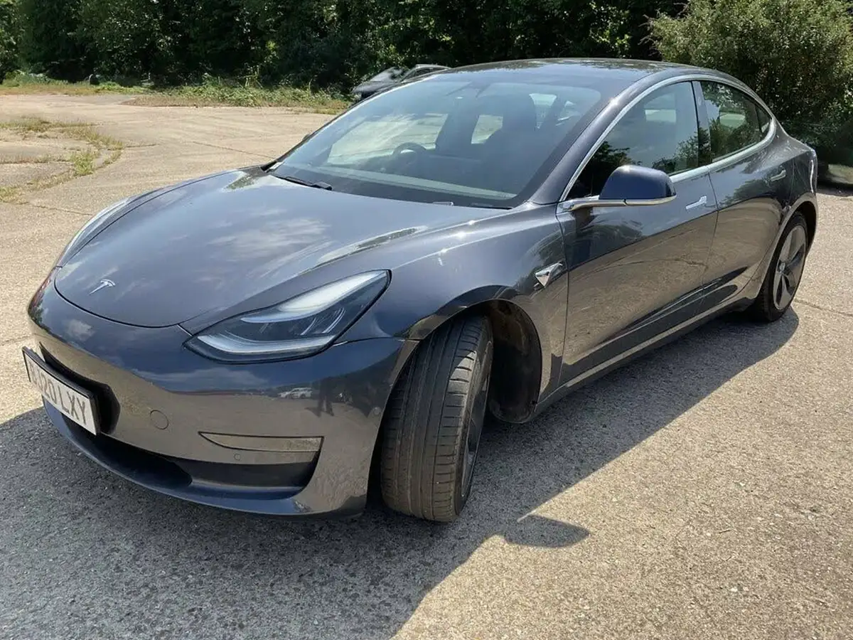 2020-tesla-model-3-e-long-range-big-6