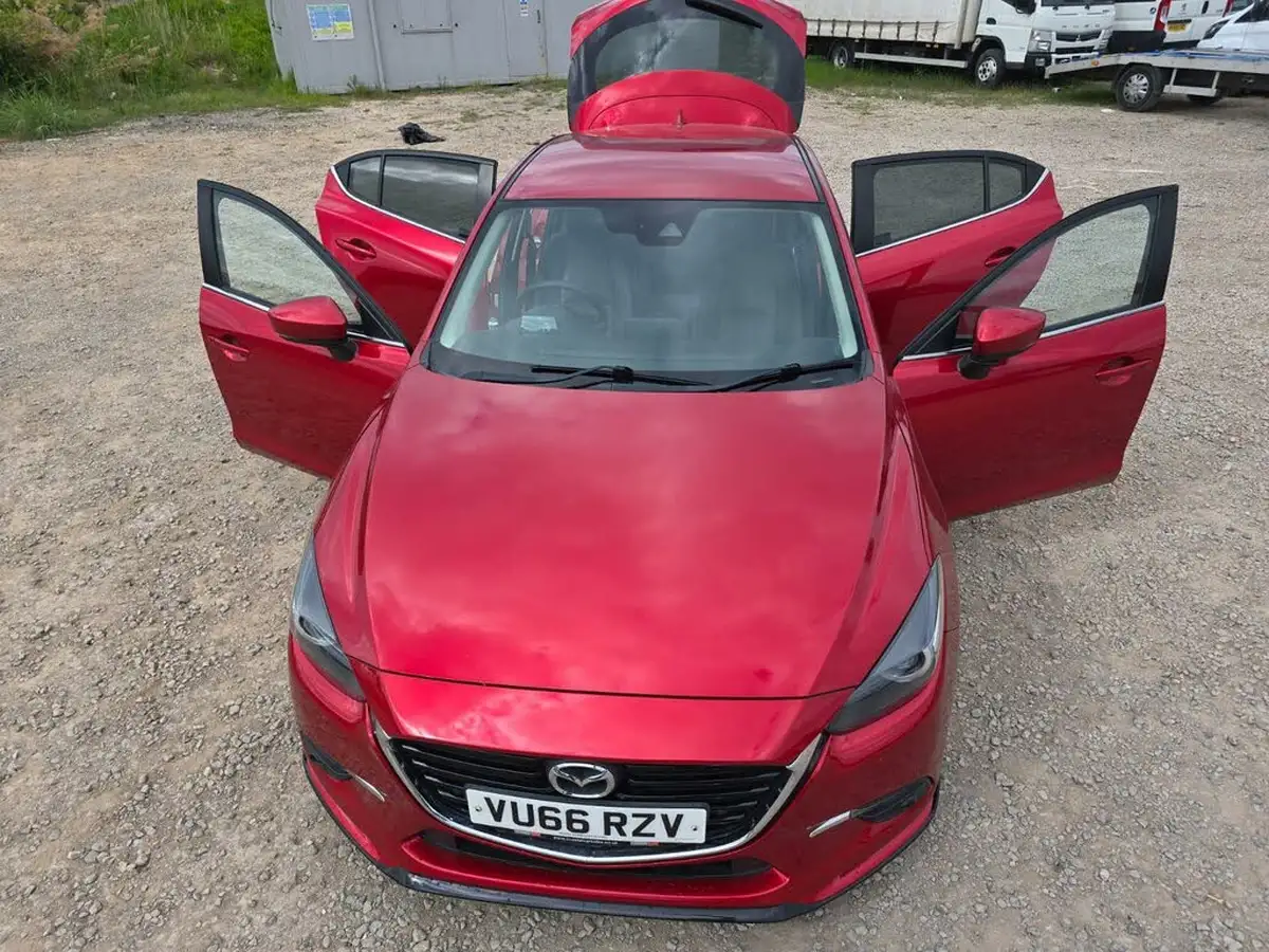 2016-mazda-mazda3-20-sport-nav-120ps-safety-packblack-leather-hatchback-5d-auto-big-7