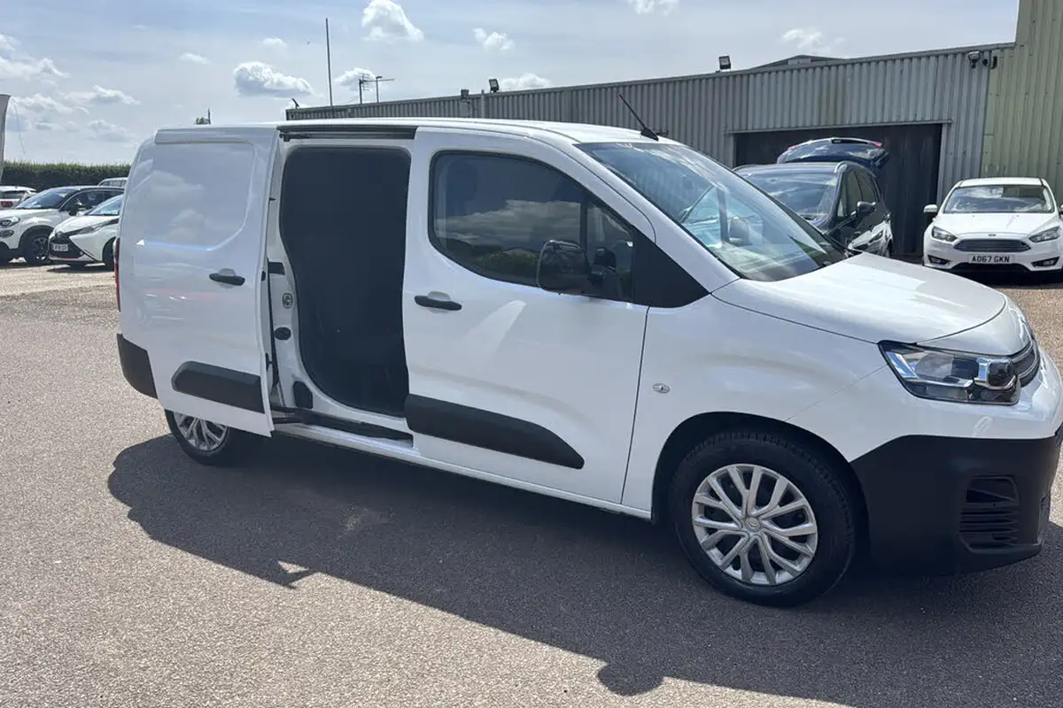 2021-citroen-berlingo-15bluehdi-850-enterprise-pro-100pseu6d-big-23