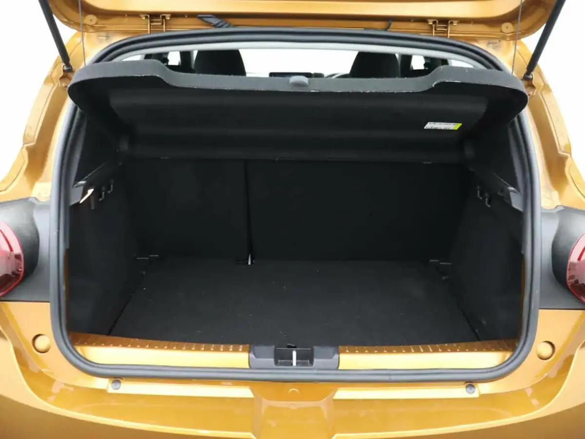 2023-dacia-sandero-stepway-10-tce-journey-90bhp-big-16