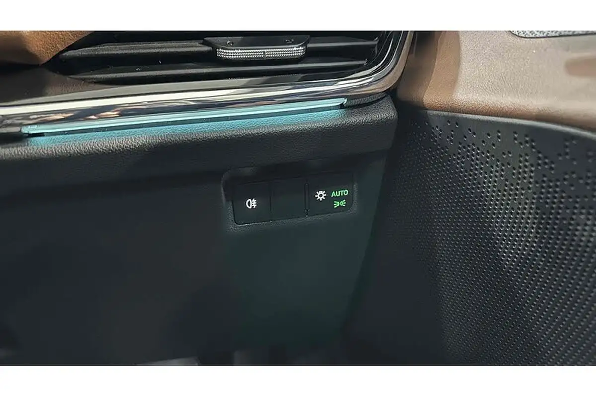 2023-skoda-enyaq-e-80-82-kwh-station-wagon-big-30