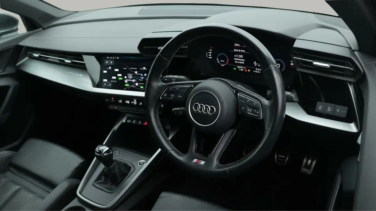 2022-audi-a3-15-35-tfsi-s-line-sportback-5d-big-9