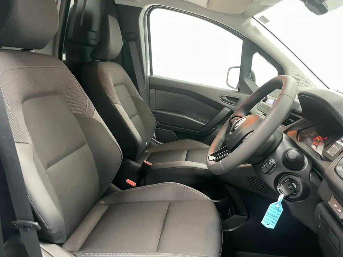 2024-renault-kangoo-15dci-ml19-95-start-big-20