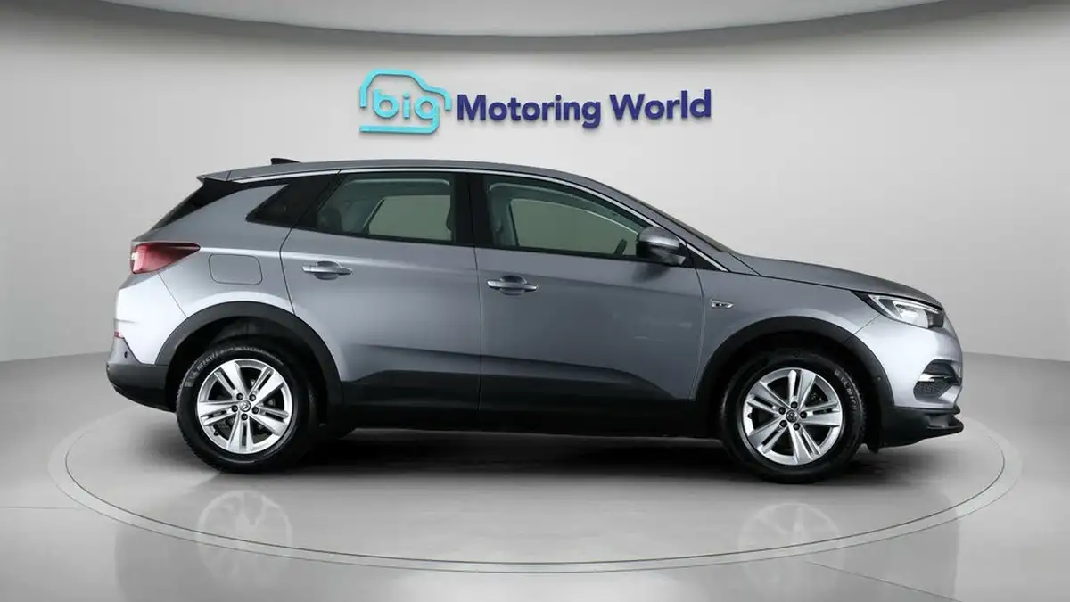2021-vauxhall-grandland-x-12-business-edition-nav-big-8