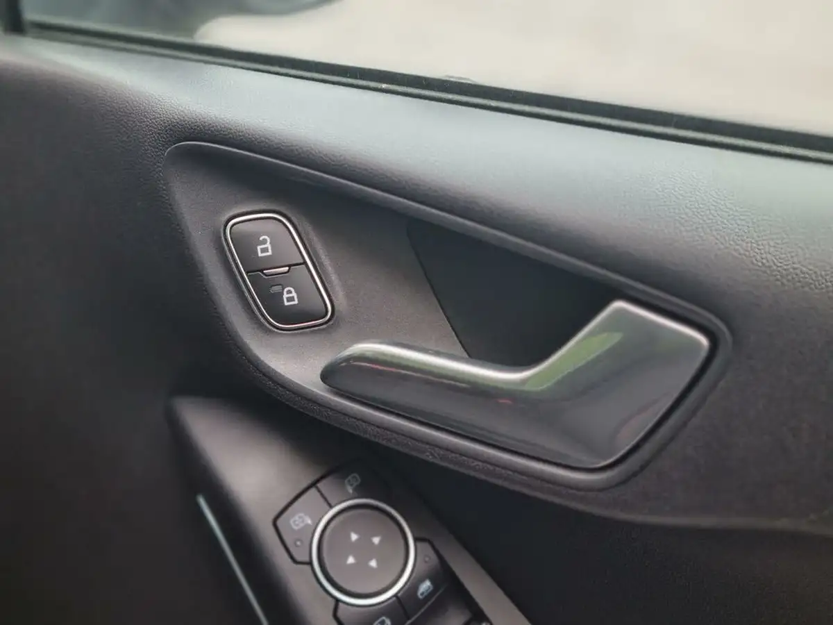 2020-ford-fiesta-10t-st-line-edition-95ps-5d-big-16