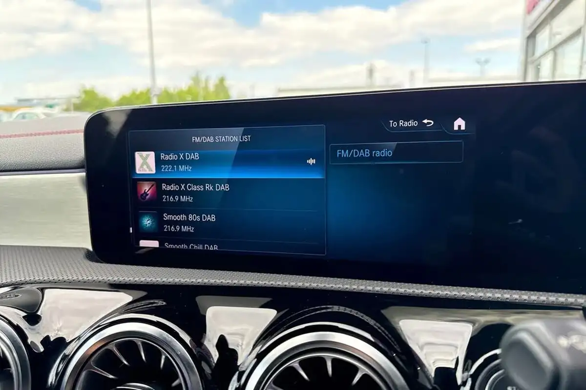 2023-mercedes-benz-cla-20d-cla-220d-amg-line-premium-plus-night-edition-coupe-4d-big-51