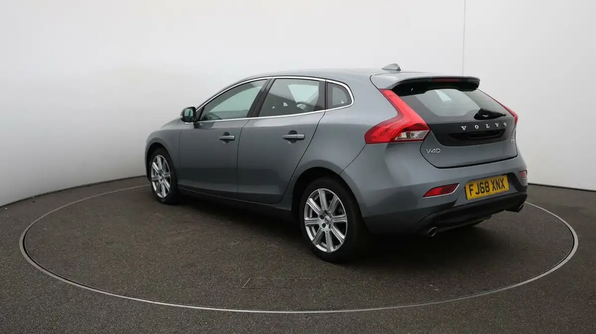 2018-volvo-v40-15-t3-inscription-big-60