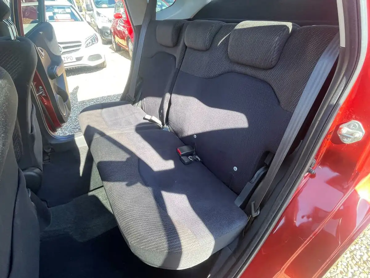 2014-honda-jazz-14-ex-big-21