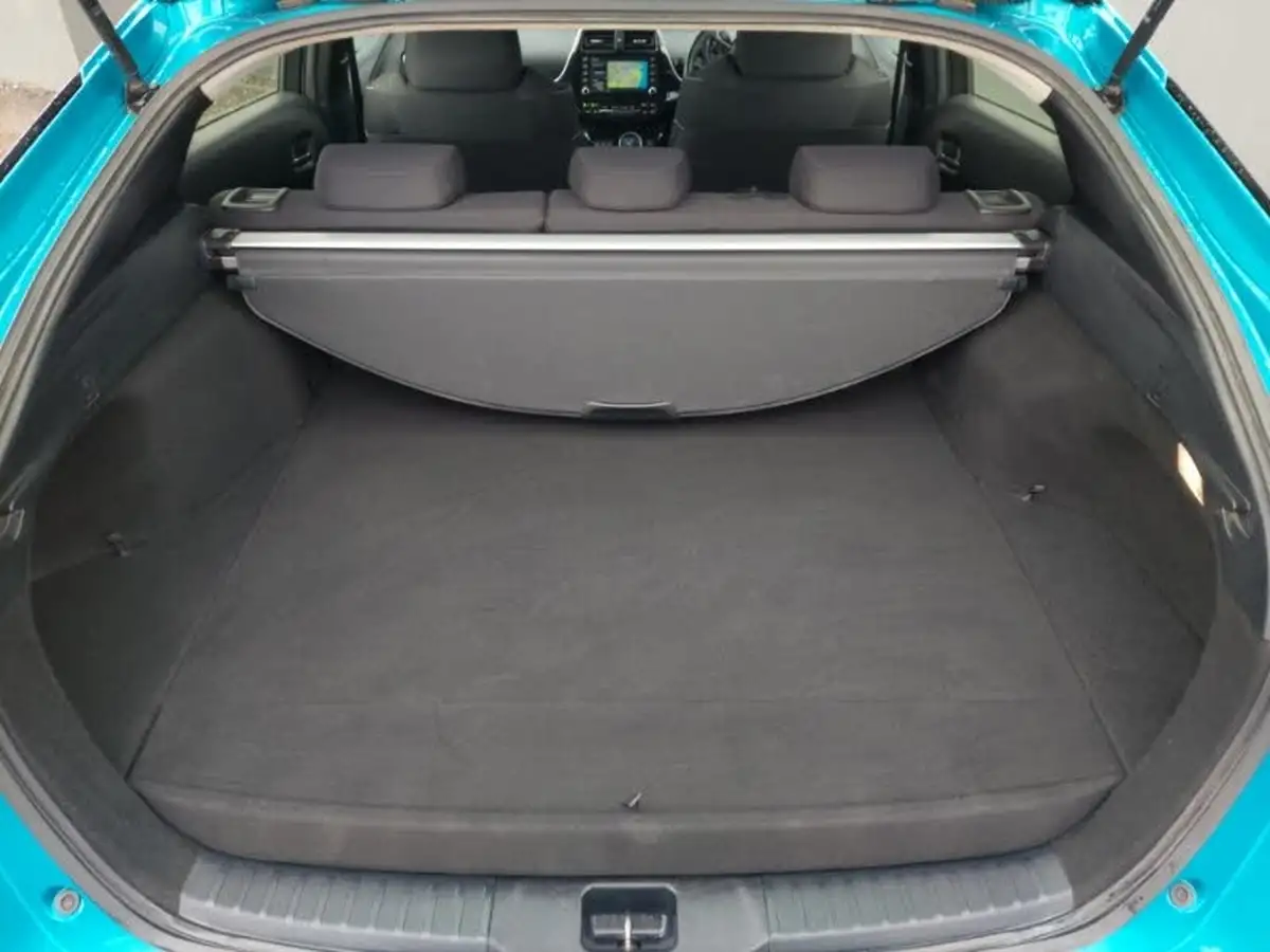 2019-toyota-prius-big-7
