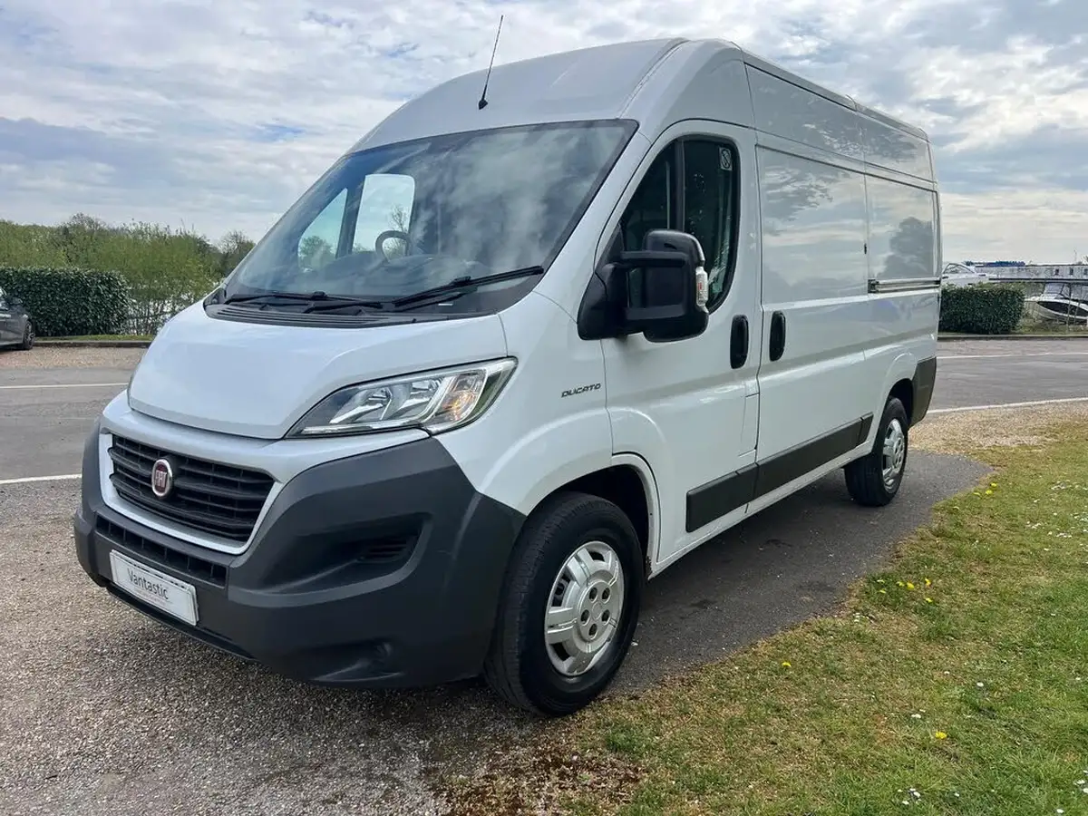 2017-fiat-ducato-20td-35-lh2-panel-big-15
