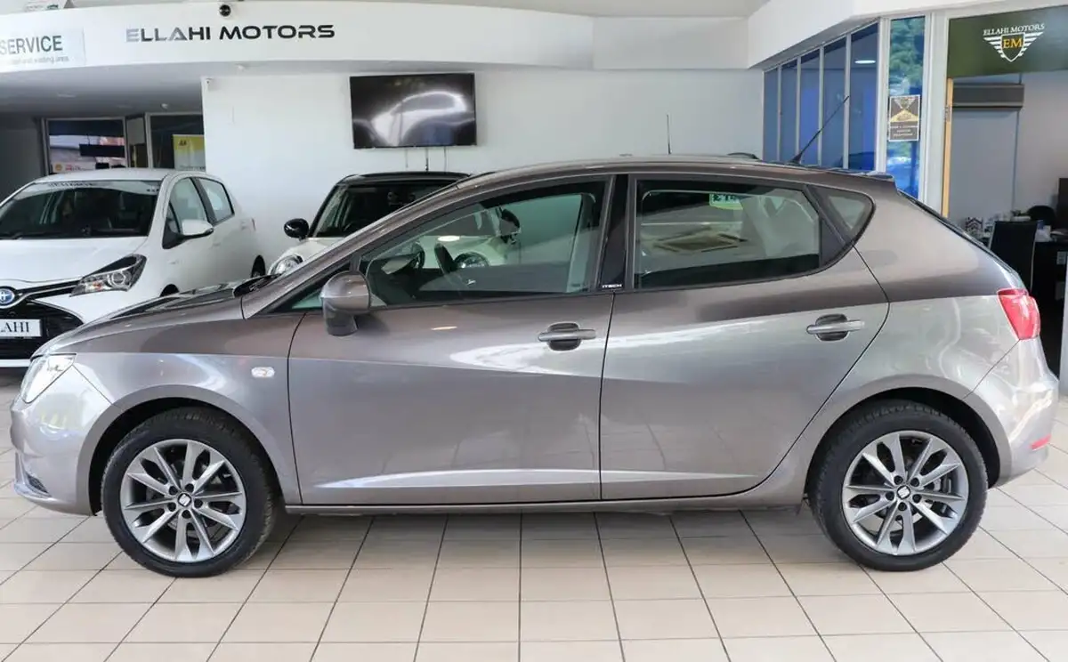 2015-seat-ibiza-12-i-tech-hatchback-5d-big-4