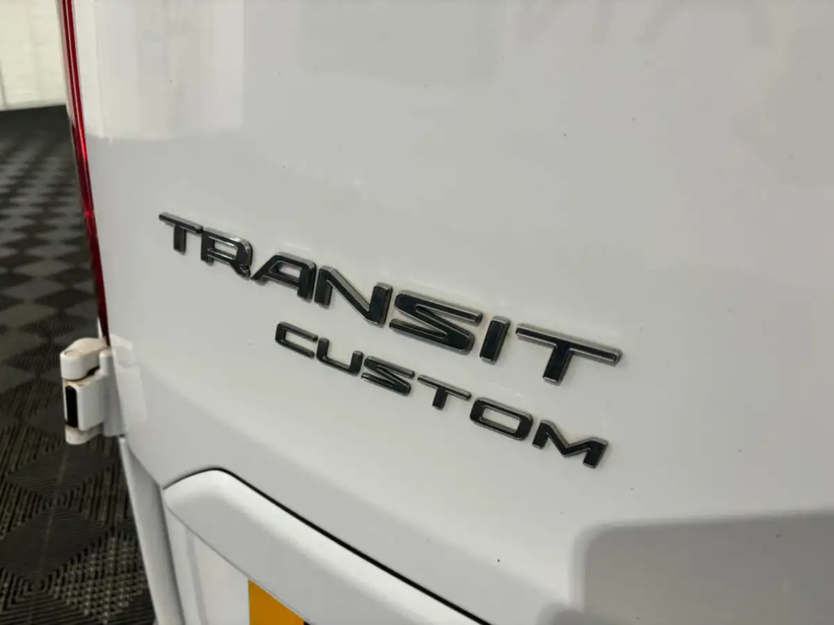 2021-ford-transit-custom-20tdci-300-l1h1-limited-130pseu6dt-panel-van-big-46