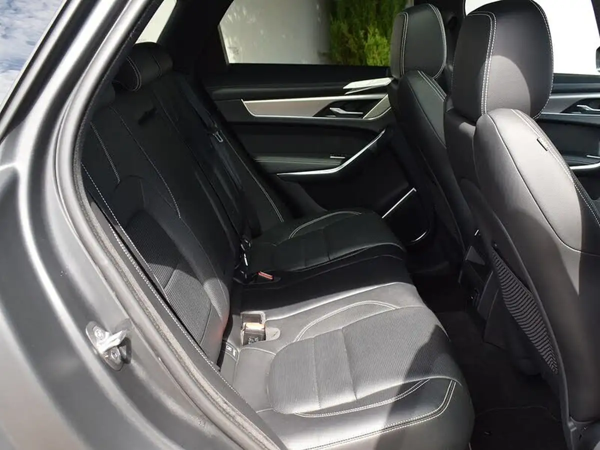 2021-jaguar-f-pace-20-d165-r-dynamic-se-mhev-big-20