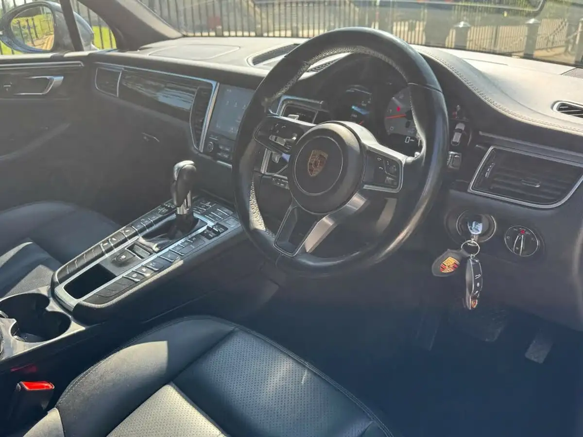 2016-porsche-macan-30td-s-big-25