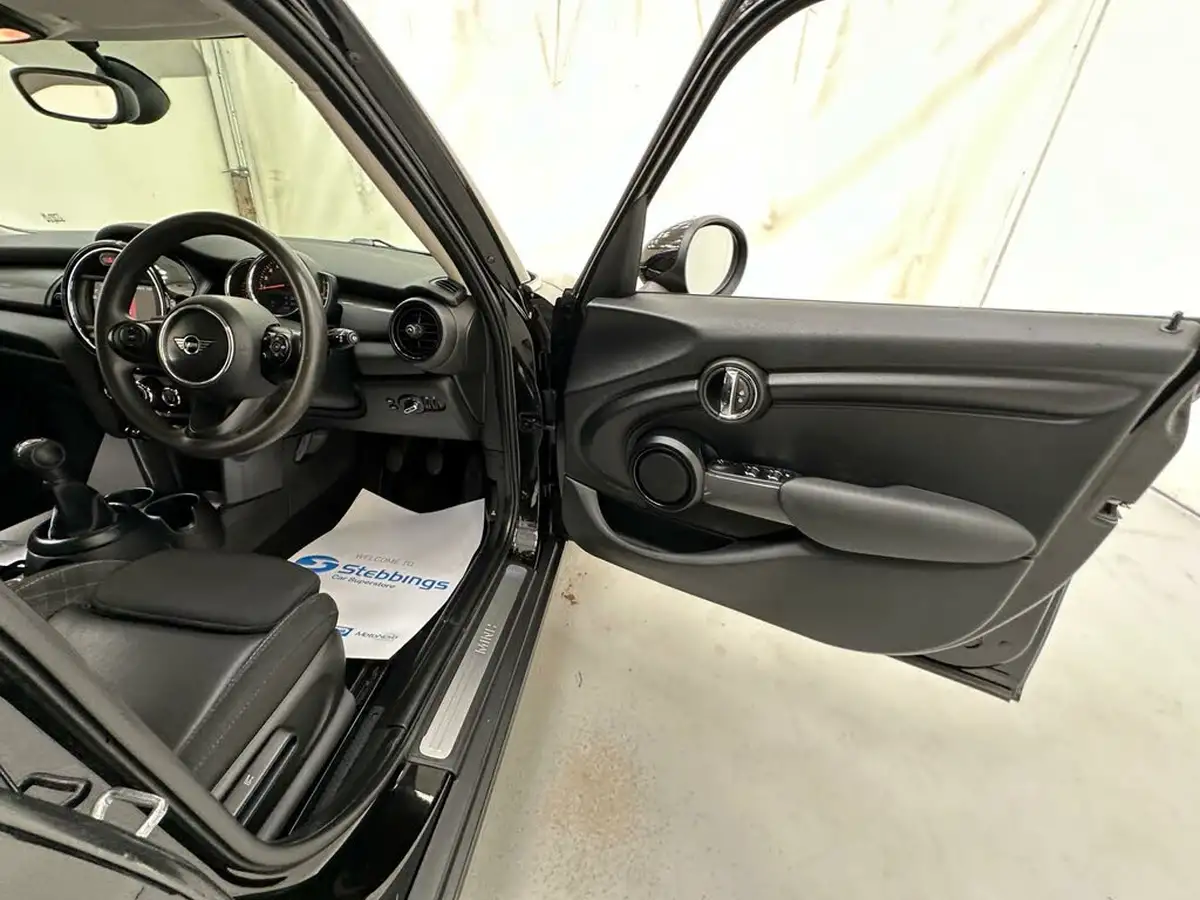 2018-mini-cooper-15td-cooper-d-series-ii-ss-hatchback-5d-big-8