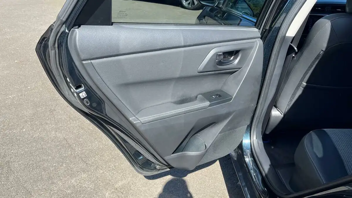 2017-toyota-auris-18-vvt-i-hsd-excel-tss-hatchback-big-29