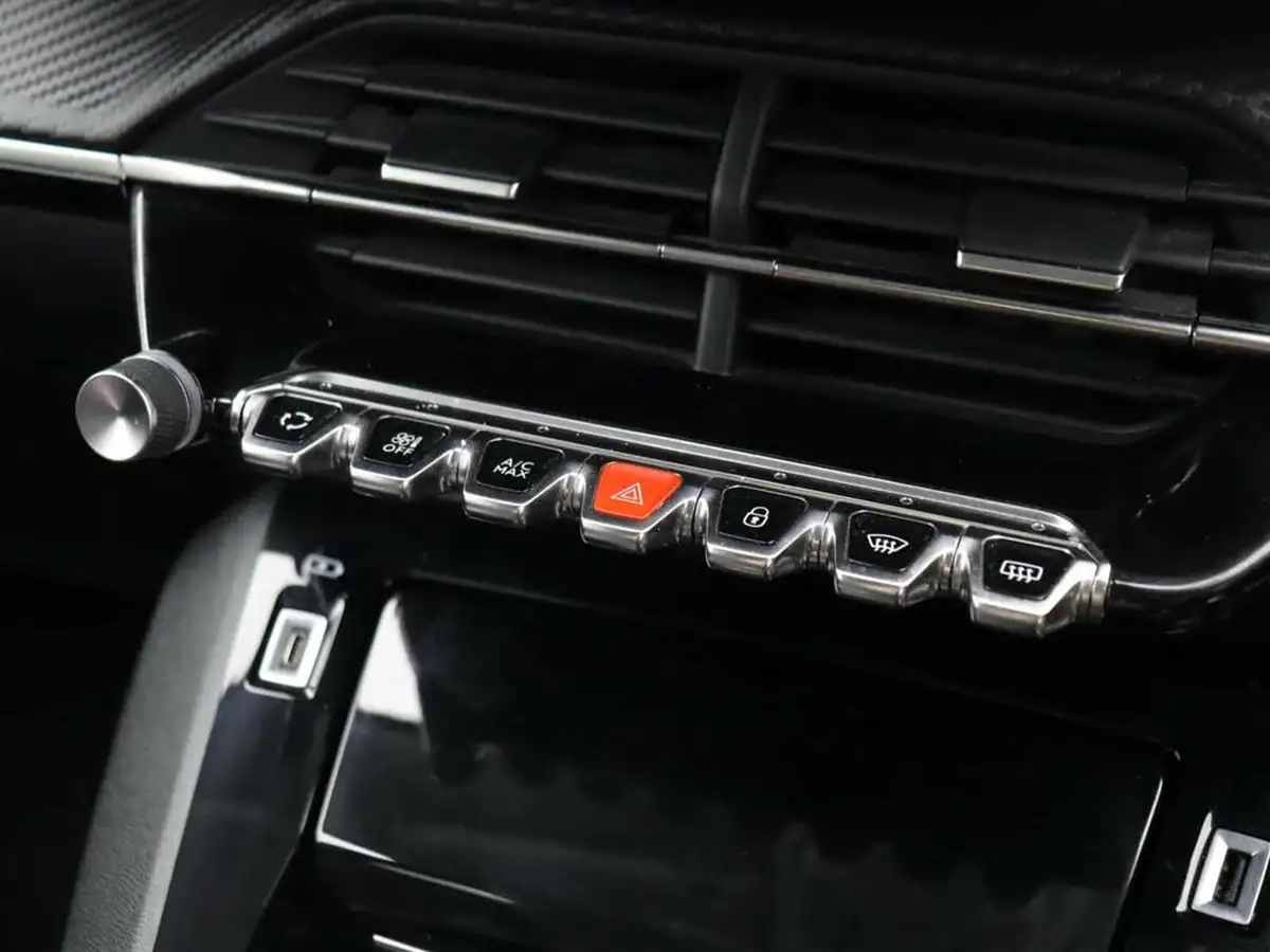 2022-peugeot-208-15-bluehdi-allure-premium-big-27