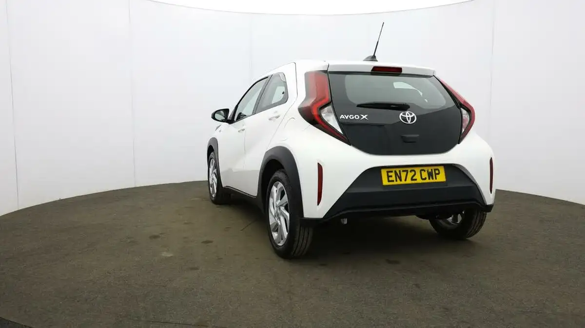 2023-toyota-aygo-x-10-vvt-i-pure-cvt-big-32