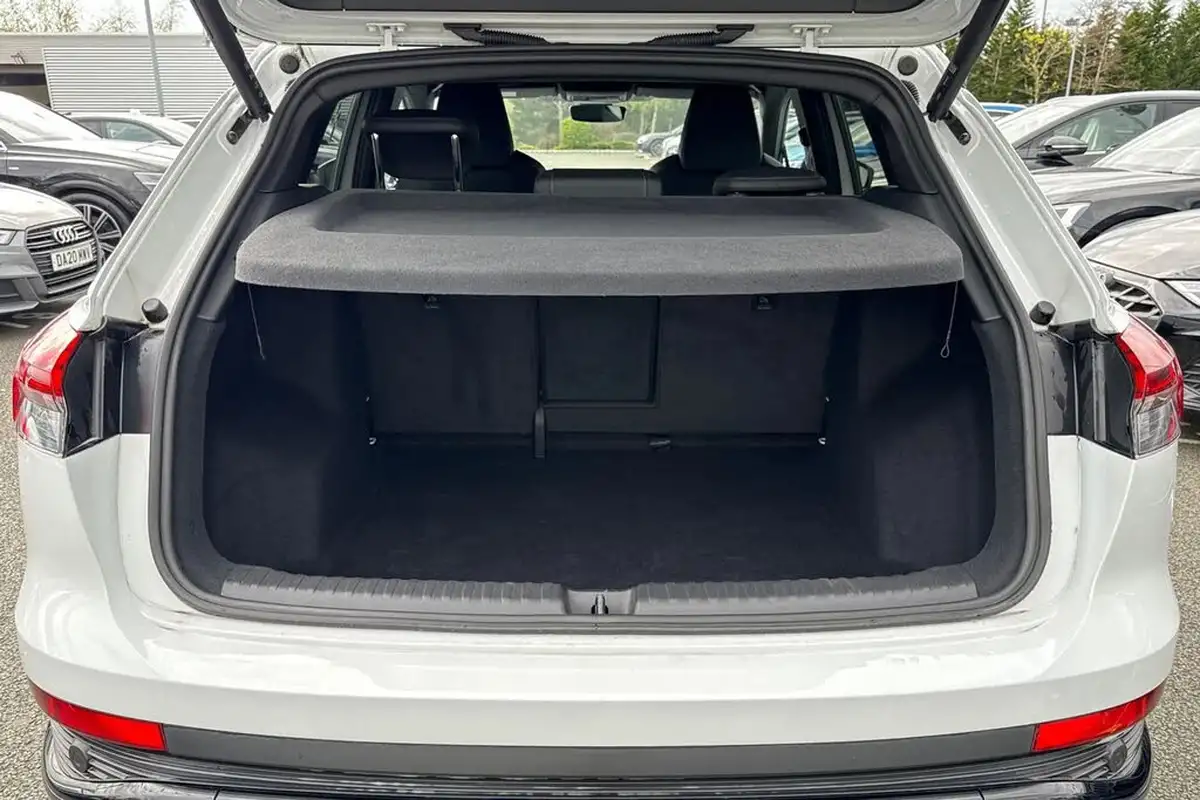 2023-audi-q4-e-tron-50e-black-edition-station-wagon-big-6