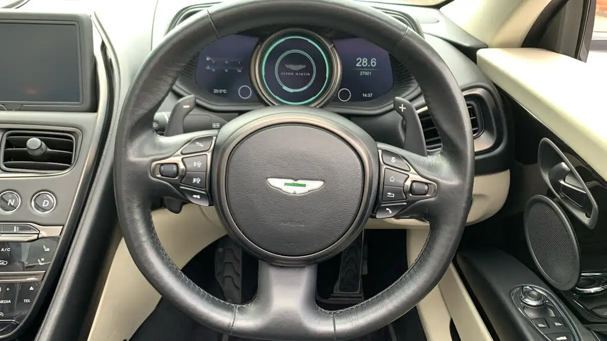 2021-aston-martin-db11-40-v8-503bhp-big-9