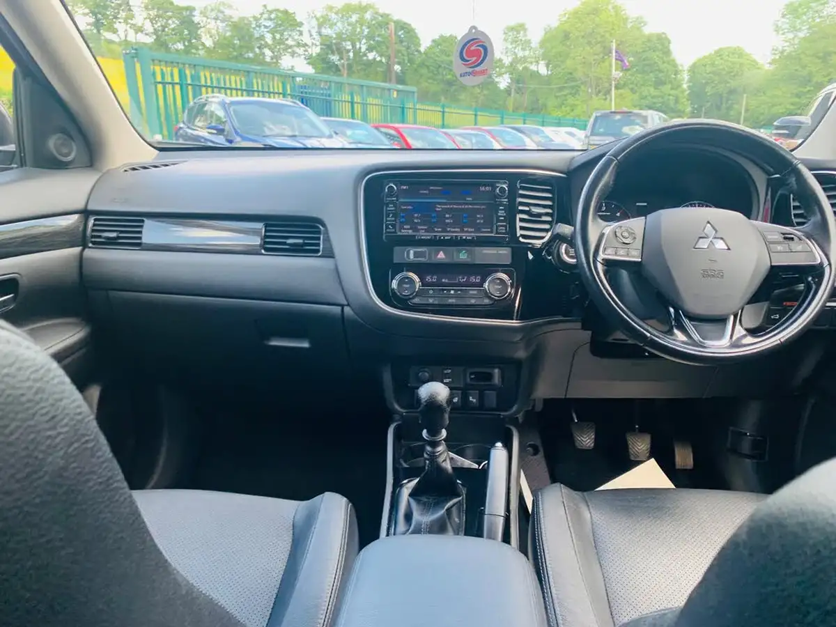 2018-mitsubishi-outlander-22di-d-4-big-19