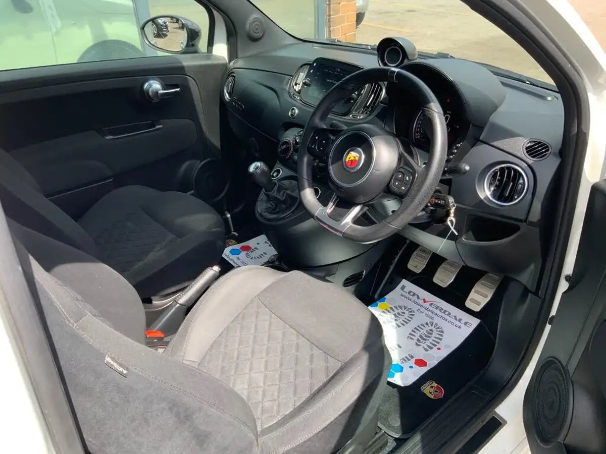 2022-abarth-595-14-tjet-f-big-9