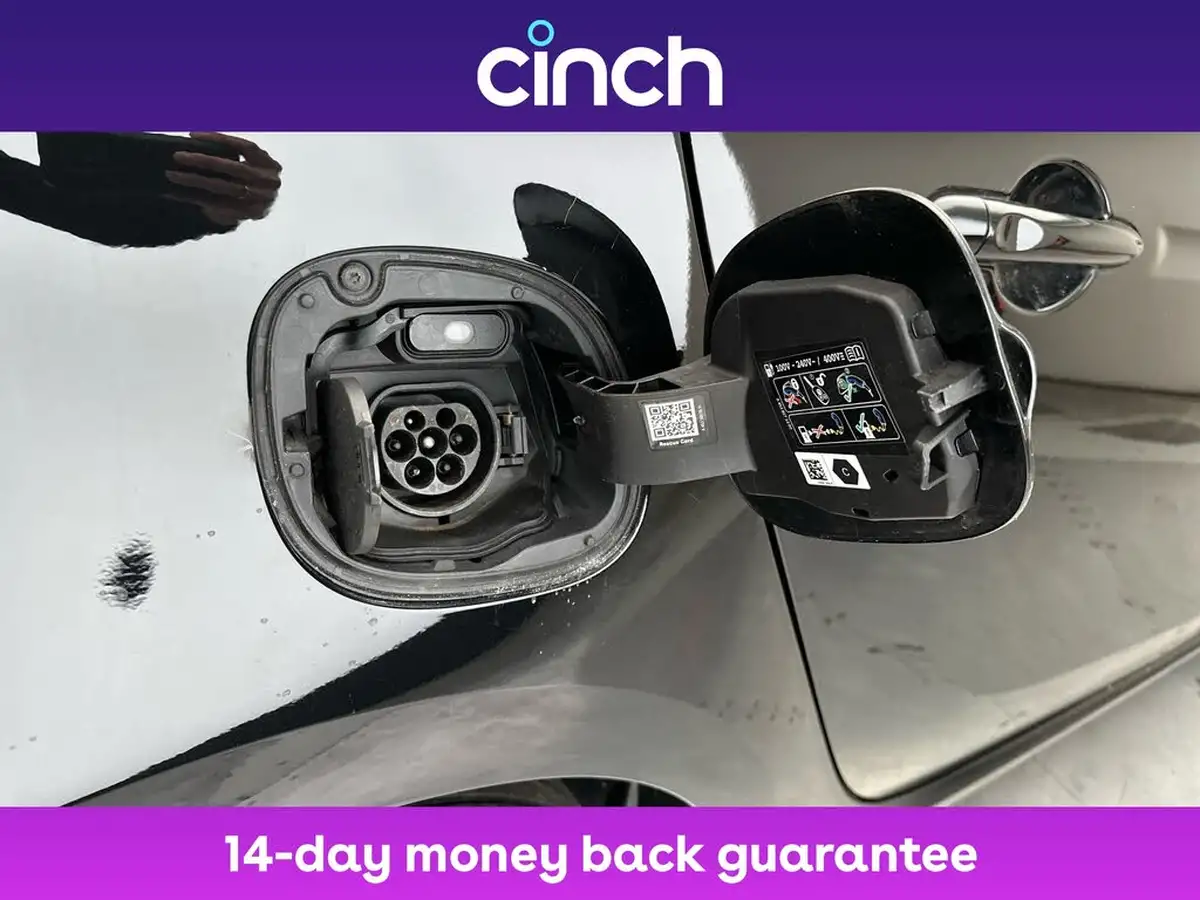 2021-smart-forfour-eq-premium-big-27