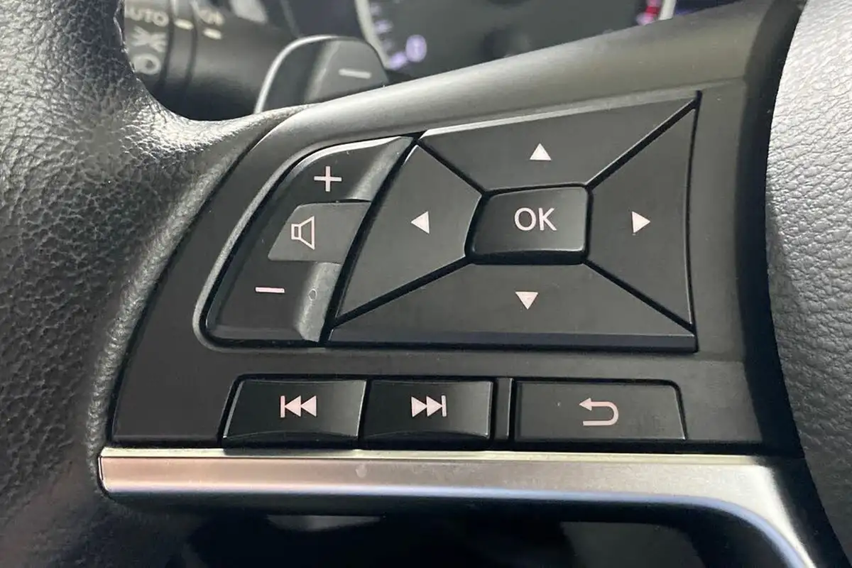 2022-nissan-juke-10-dig-t-n-connecta-dct-big-36