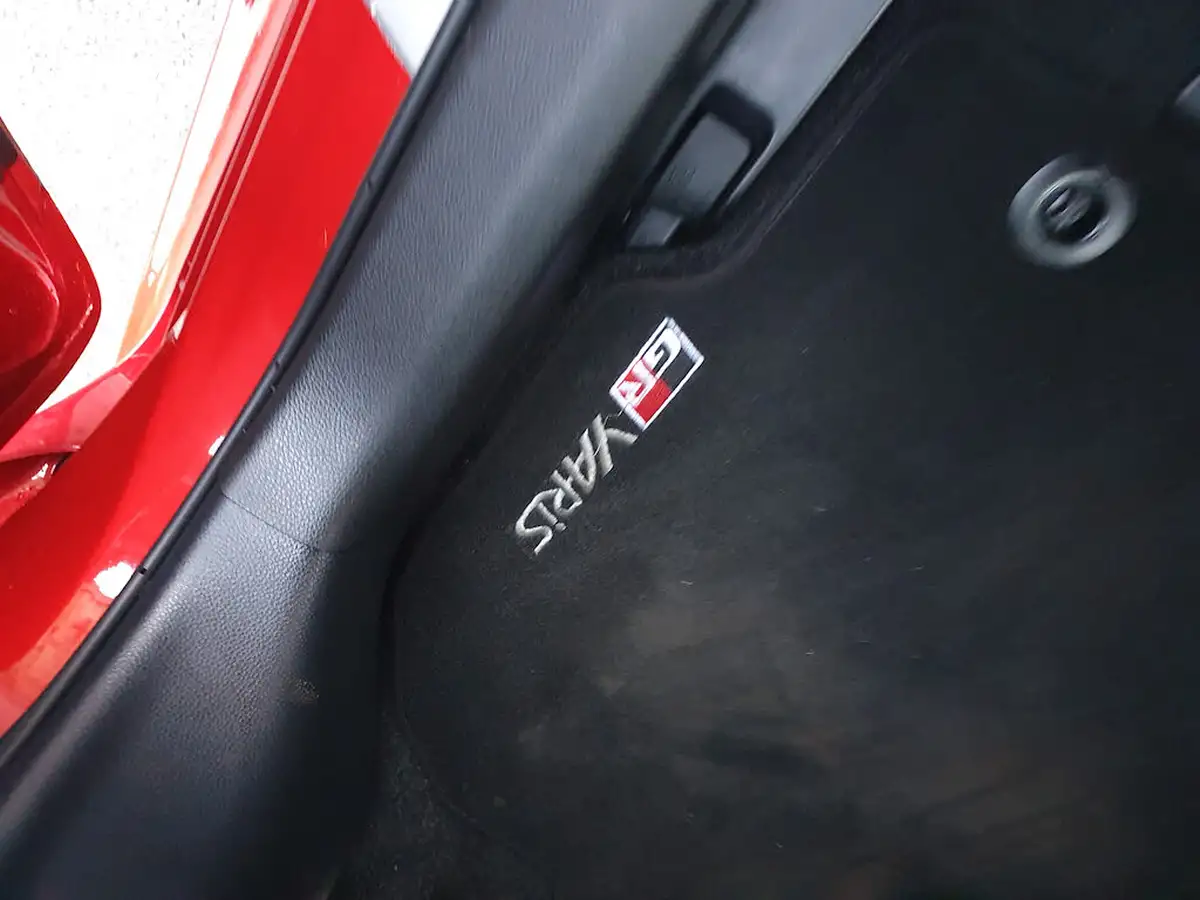 2021-toyota-yaris-16-gr-circuit-pack-big-31