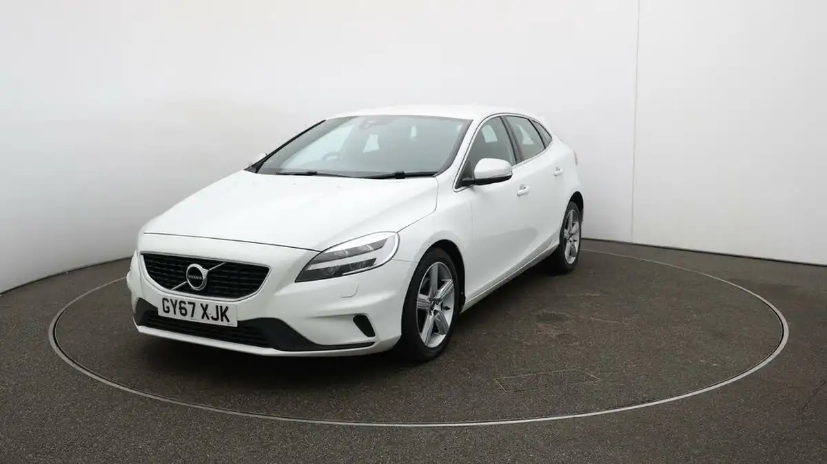 2018-volvo-v40-20-t3-r-design-nav-plus-big-34