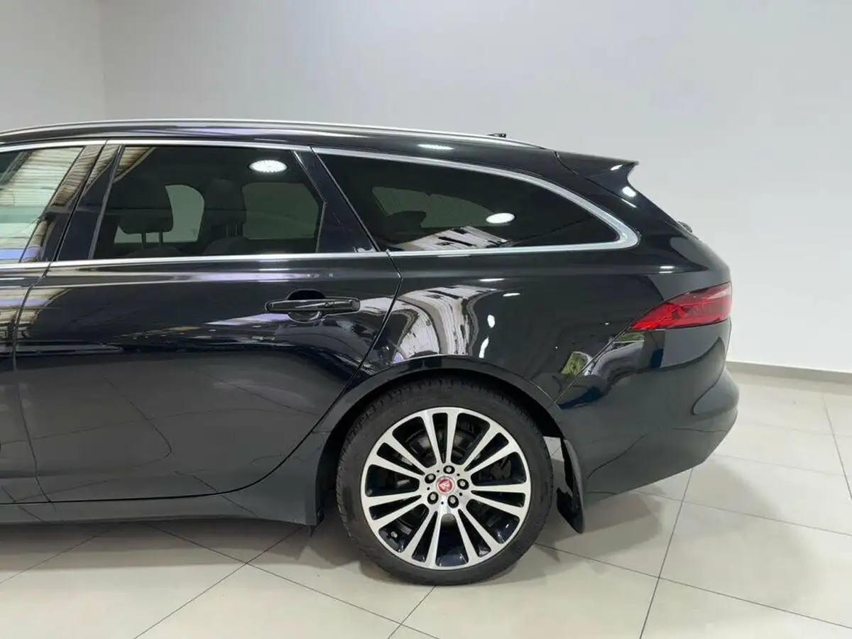 2018-jaguar-xf-20td-portfolio-240ps-awd-sportbrake-5d-1999cc-auto-big-8